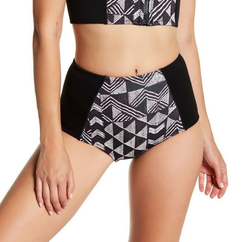 NEW Amuse Society Lekeni High Rise Bikini‎ Bottom [SZ Medium ]
